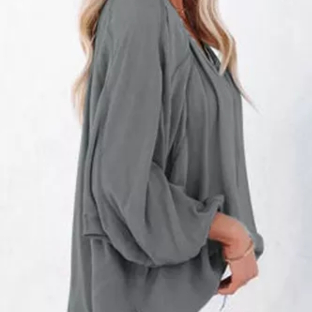 1 2x left New splitneck dolman top - Picture 2 of 9
